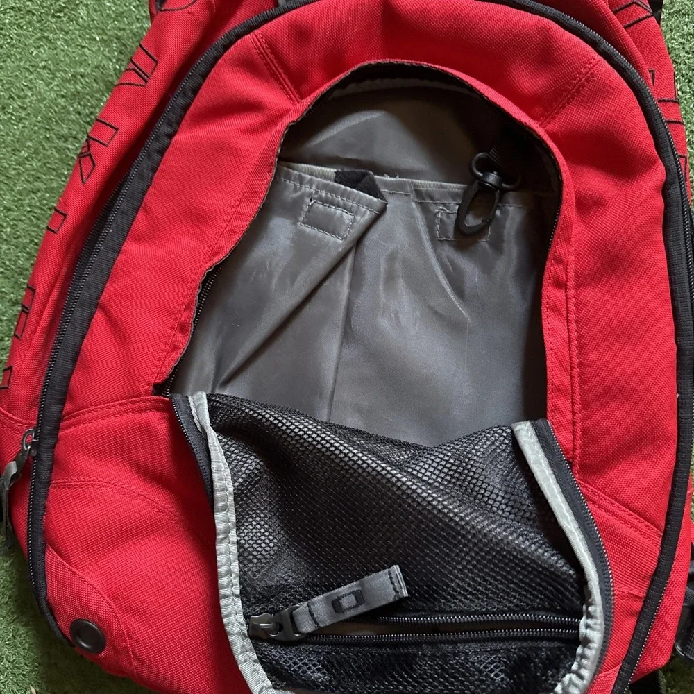 Oakley Red Backpack Tactical Field Bag, Hiking, School And Laptop - RARE NICE!‎
